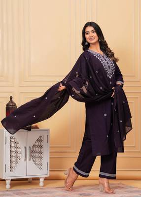 Womens cotton drak purple & white embroidery work kurta and pants with dupatta 2