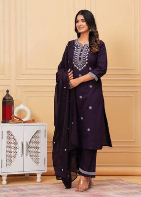 Womens cotton drak purple & white embroidery work kurta and pants with dupatta 3