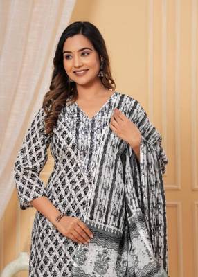 Womens cotton white & black embroidery work kurta and pants with dupatta 3