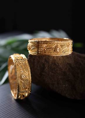 Wide Gold Plated Traditional Bangles 2