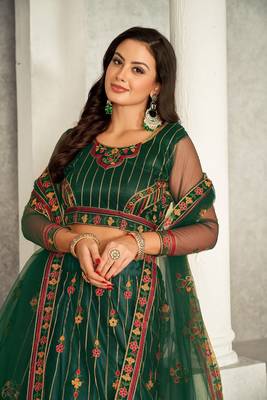 Green Colour Net Fabric Beautiful Ebroidered Partywear Lehenga Choli Set For Girls 3