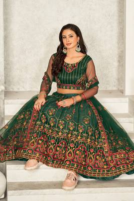 Green Colour Net Fabric Beautiful Ebroidered Partywear Lehenga Choli Set For Girls 4