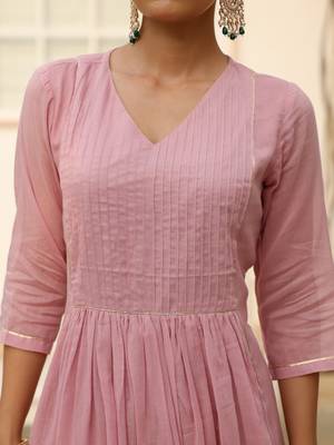 Baby pink pintucks mulmul cotton kurta set with trousers and dupatta 5