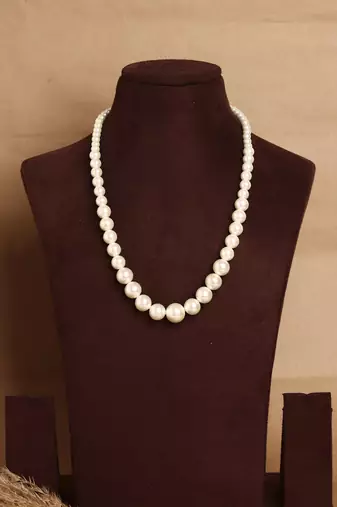 Pearl Necklace In White