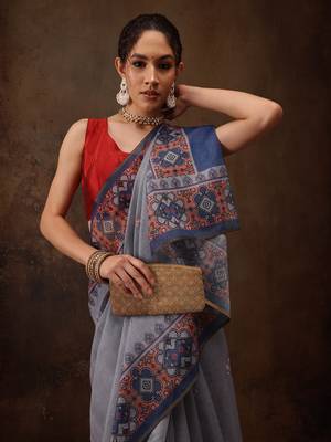 Grey Floral Digital Printed Cotton Blend Saree 4