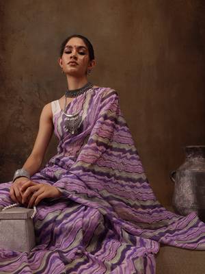 Lavender Abstract Digital Printed Cotton Blend Saree 4