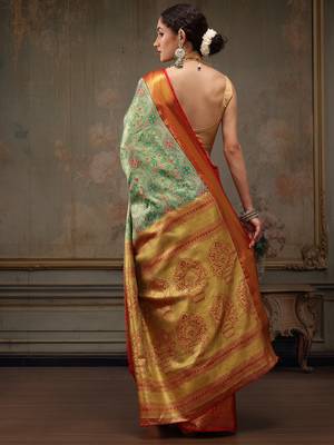 Green Floral Woven Design Silk Blend Saree 3