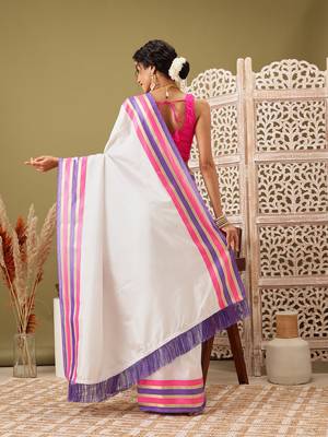White Solid Solid Soft Silk Blend Saree 3