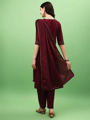 Women Embroidered Rayon Slub Straight Kurta Pant Dupatta Set 2