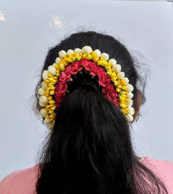 Red & yellow hair gajra 2