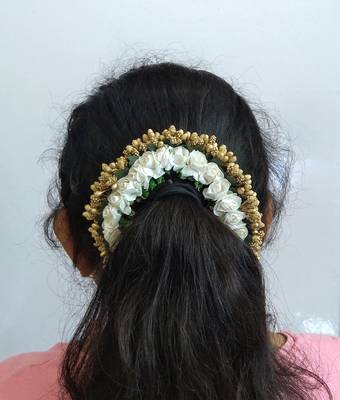 White & gold hair gajra 2