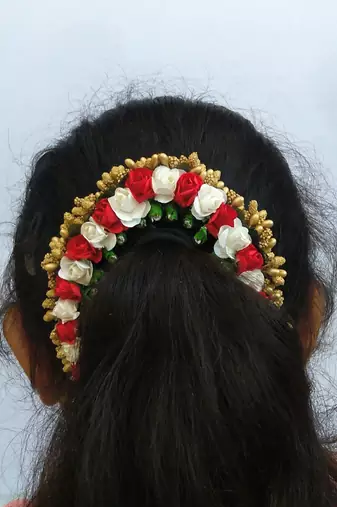 Multicolor bridal hair gajra