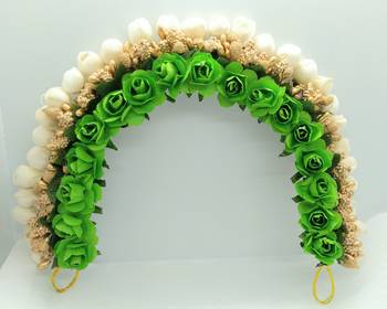 Green hair gajra 2