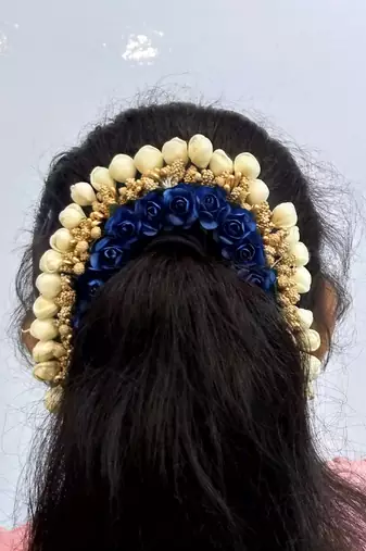 Blue hair gajra