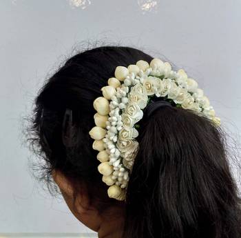 White bridal gajra 2