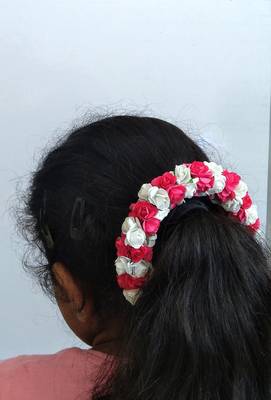 Pink & white rose gajra 2