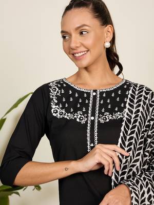 Winered woman black with black embroidery kurta set with cotton dupatta 4