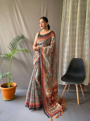 Green Cotton Blend Woven Kalamkari Style Work &  Rich Pallu Saree With Blouse 1