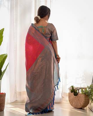 Red Zari Work Soft Kubera Pattu Silk Womens Saree With Blouse 3