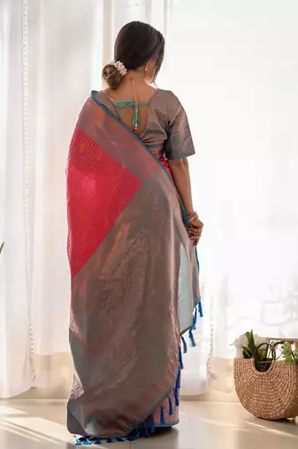 Red Zari Work Soft Kubera Pattu Silk Womens Saree With Blouse
