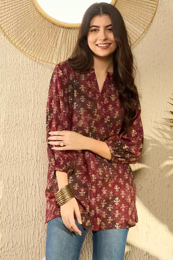 maroon abstract printed regular tunic