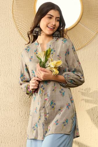 women grey poly rayon floral printed regular tunic