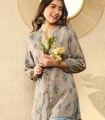 women grey poly rayon floral printed regular tunic