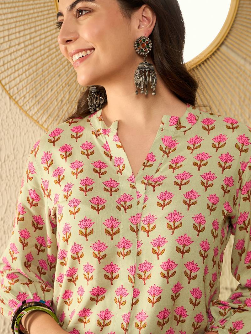 women green viscose rayon floral printed regular tunic