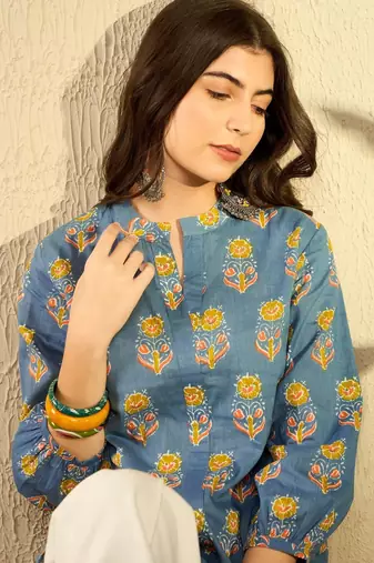 blue floral printed regular tunic