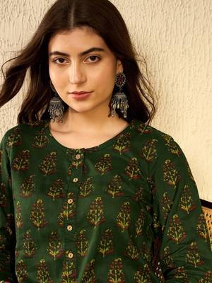 women green cotton blend ethnic motifs printed regular tunic 2