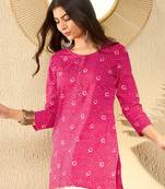 women pink cotton blend bandhani printed regular tunic