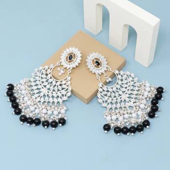 Kundan type zumka earring for girls 4