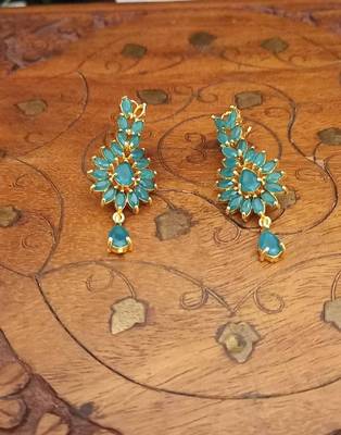 Mint Green Bead Necklace with Curvy Pendant & Matching Earrings 5