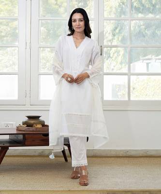 White lace embroidered kurta 1