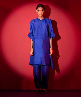 Deep blue dupion silk printed kurta sets 1