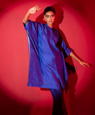 Deep blue dupion silk printed kurta sets 4