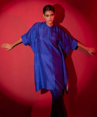 Deep blue dupion silk printed kurta sets 5