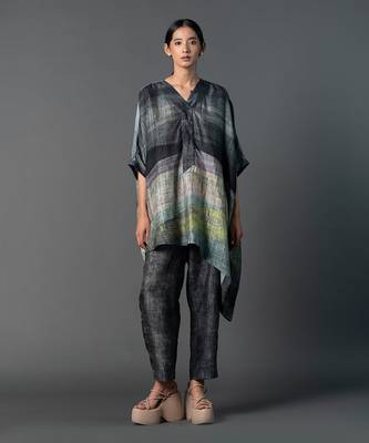 Dark grey dupion silk printed kurta sets 1