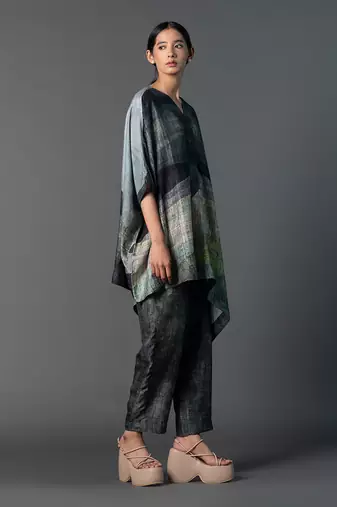 Dark grey dupion silk printed kurta sets