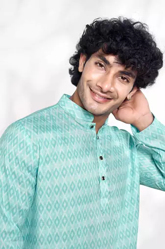Vardha men's cotton digital print stitched kurta tropical blue diamond pattern long kurtas for men, mandarin collar