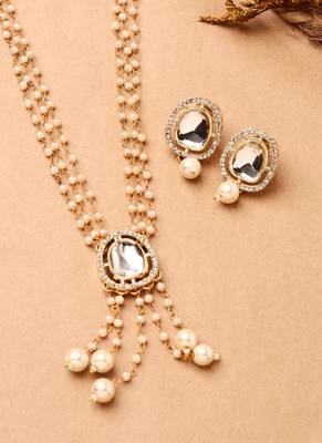 Layered Pearl Beaded Necklace with Kundan Pendant 2