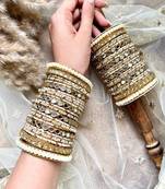 BANGLE SET WITH DROP MIRROR KADA AND PEARL