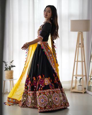 Latest Black Faux Georgette Thread Embroidered Chaniya Choli 4