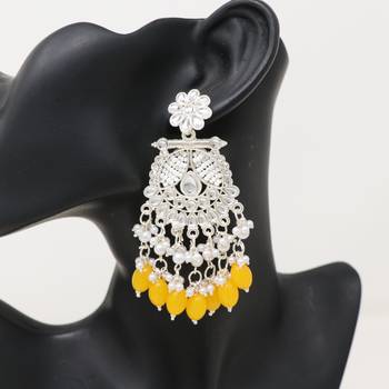 Kundan type zumka earring for girls 3
