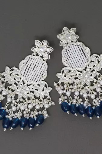Kundan type zumka earring for girls