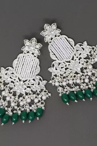 Kundan type zumka earring for girls