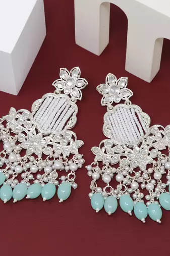 Kundan type zumka earring for girls
