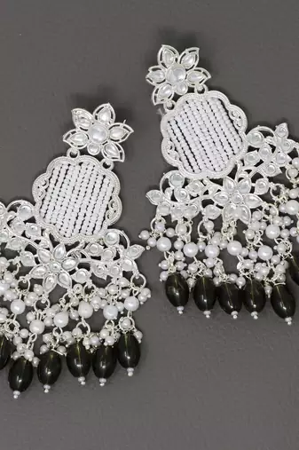 Kundan type zumka earring for girls