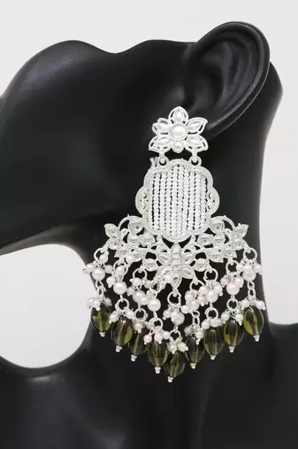 Kundan type zumka earring for girls