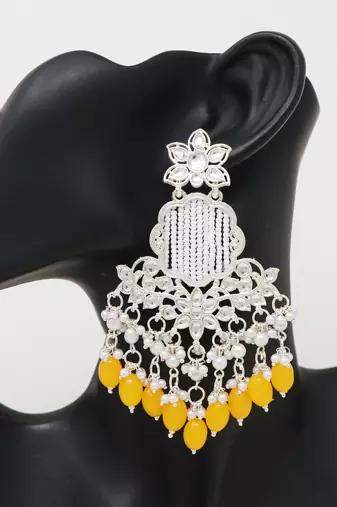 Kundan type zumka earring for girls